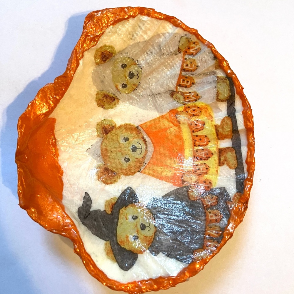 Handcrafted Shell Dish Happy Halloween Bears  Decoupage - Picture 2 of 5